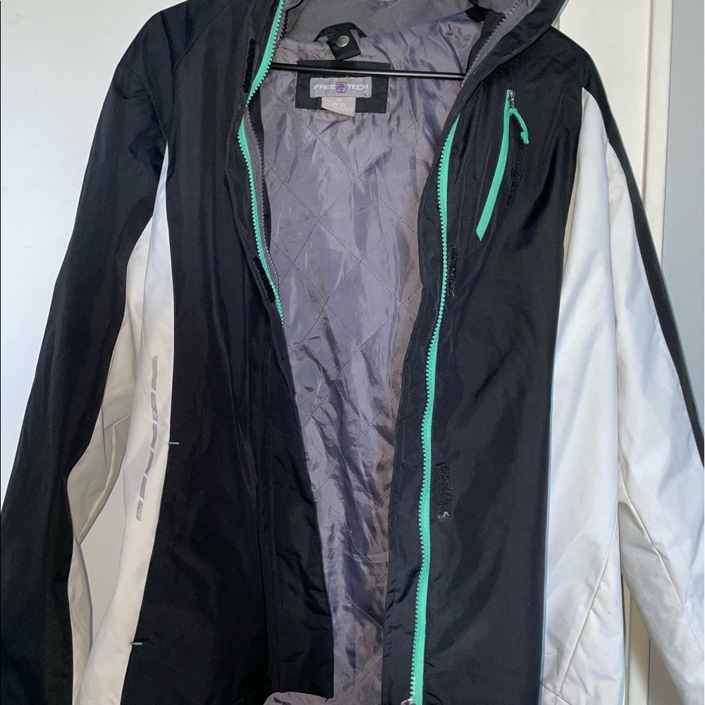 FREE FT TECH SIZE MEDIUM (8-10)